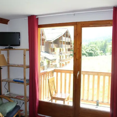 Les Valmonts D24 شقة