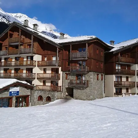 Les Valmonts D24 شقة *